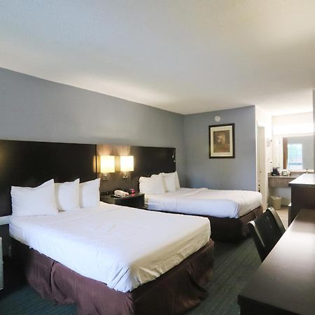Greenville Inn & Suites Екстер'єр фото