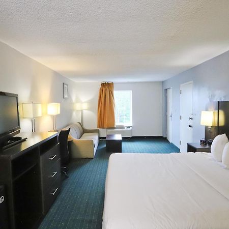 Greenville Inn & Suites Екстер'єр фото