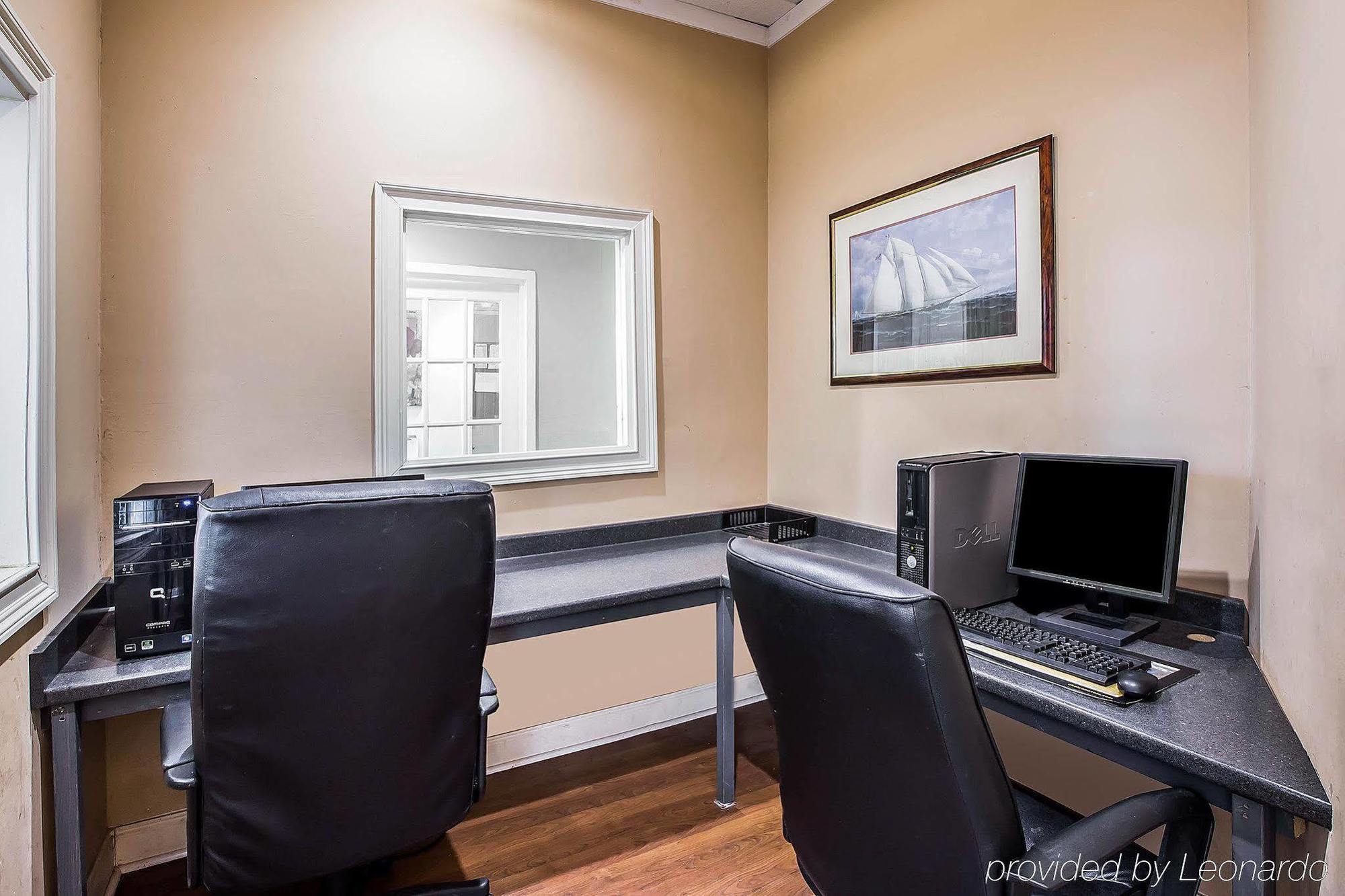 Greenville Inn & Suites Екстер'єр фото